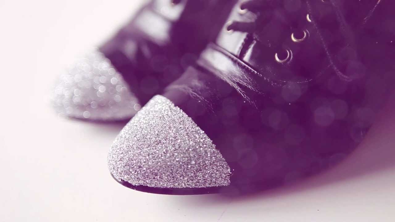 DIY sparkle & glitter shoes - DIY fashion video tutorial