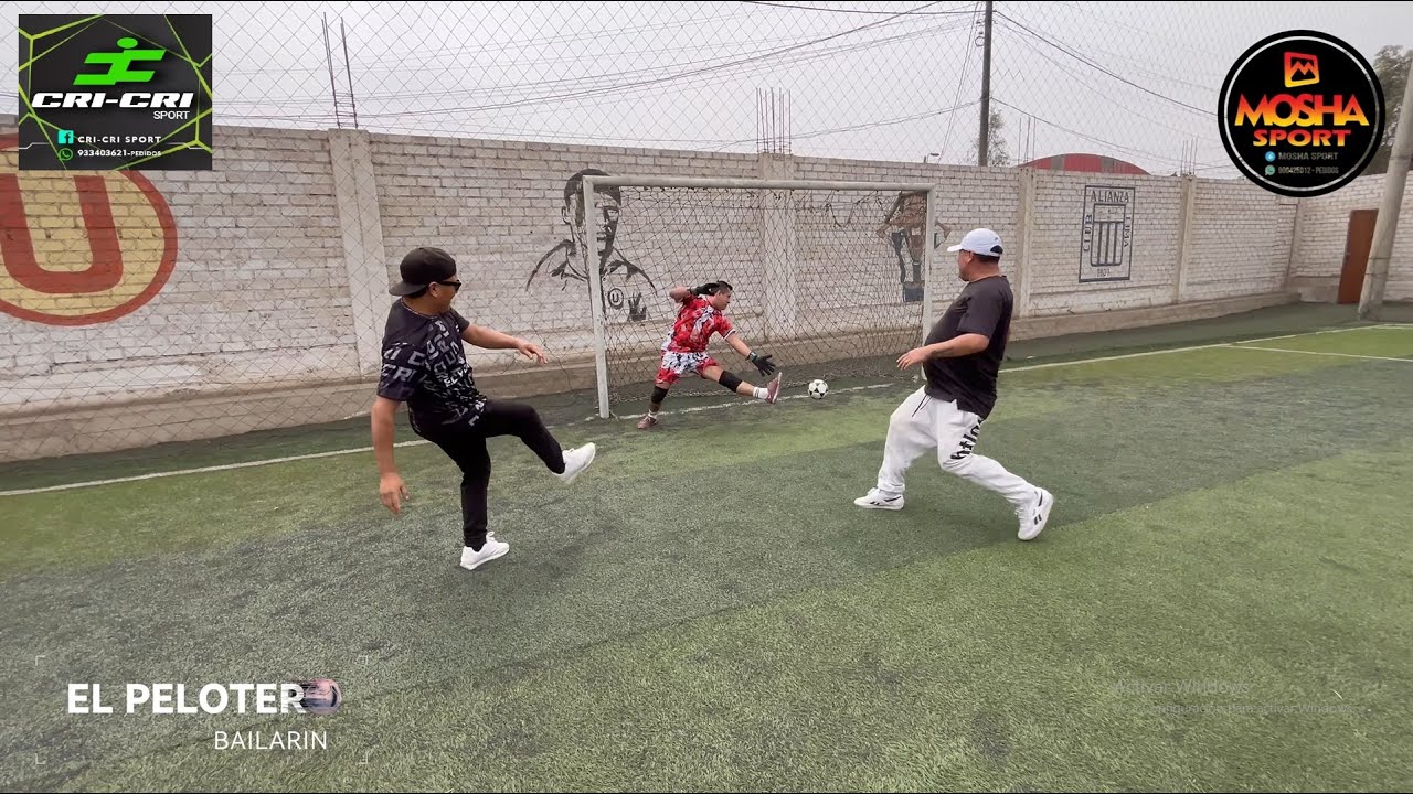 CHINO RISAS DEMOSTRANDO SU CALIDAD EN EL FÚTBOL EN EL CAMPO DEPORTIVO CHAVEZ