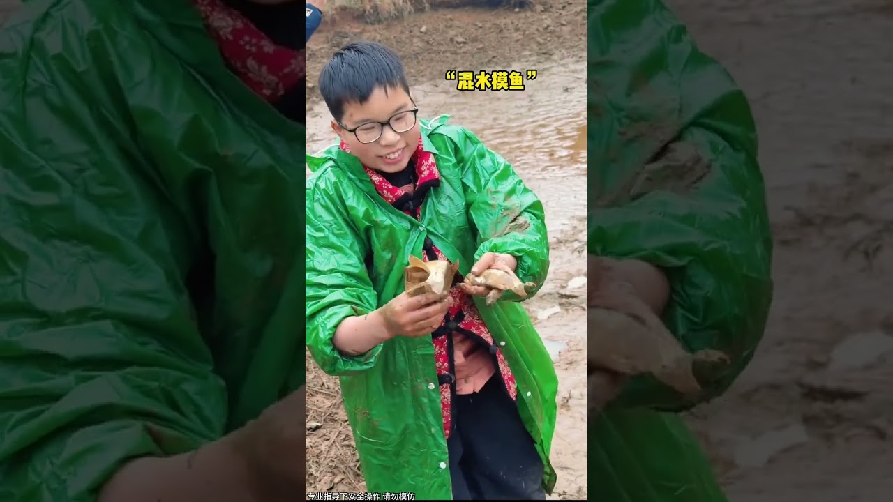 快过年了，我姥家今天放塘逮鱼，活蹦乱跳的鲜鱼一网接一网，也祝大家年年有余！猜猜姥姥家这次一共抓了多少斤？#潘姥姥#记录真实生活#户外#冬捕