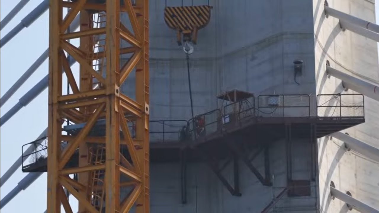 2026.02.21  淡江大橋  河中鋼構北上外側噴砂打磨上防銹蝕塗裝 大年初5 施工概況近距觀察 空拍 LIVE 直播