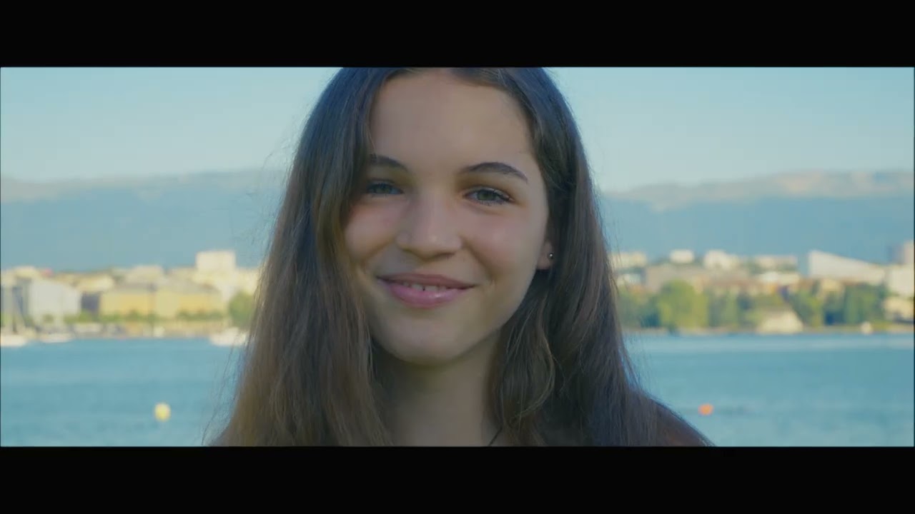 EMMA  - SOURIRE - CLIP OFFICIEL