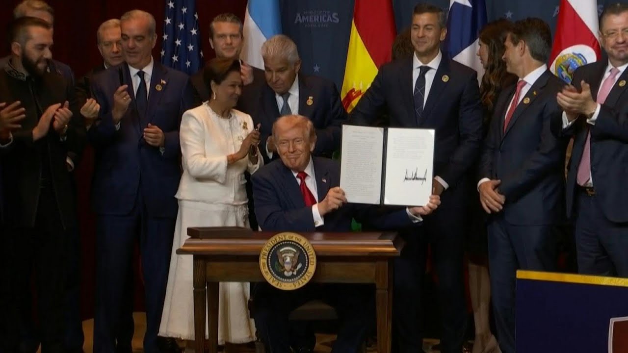 Trump anuncia aliança de 17 países das Américas para 'destruir' cartéis do narcotráfico | AFP