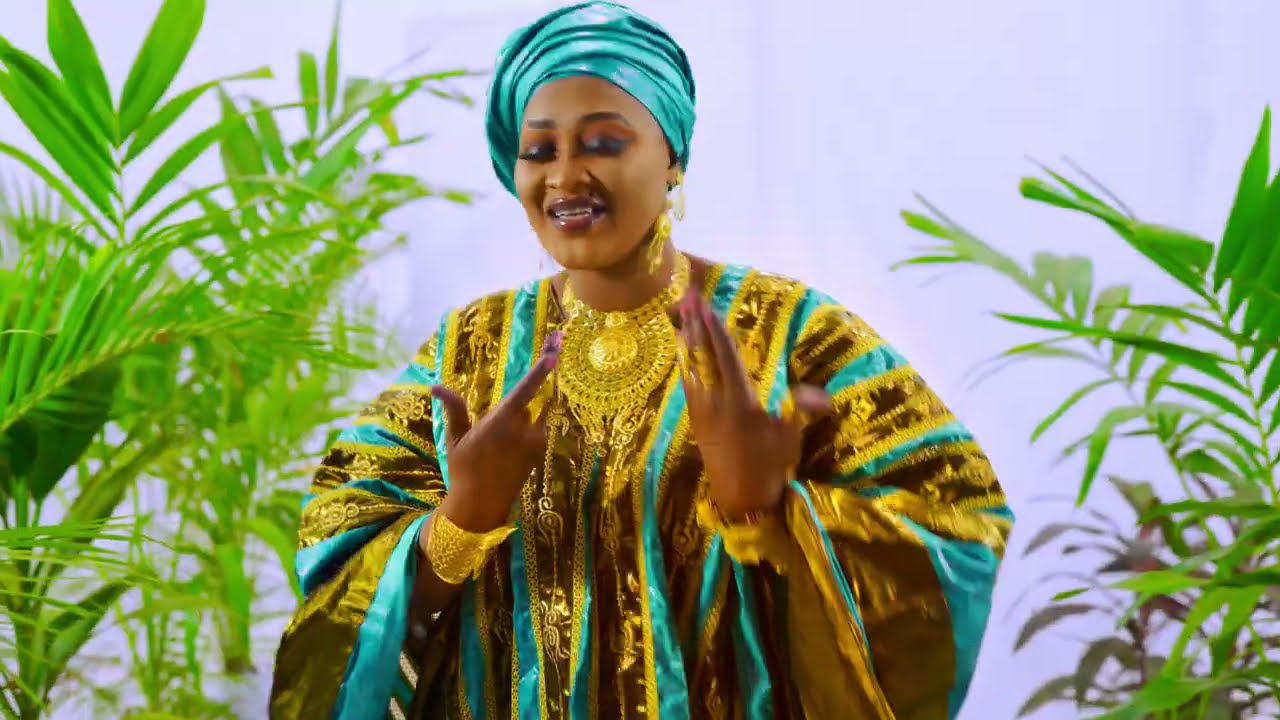 SAFI DIABAT&Eacute; - MAMAN CLIP OFFICIEL
