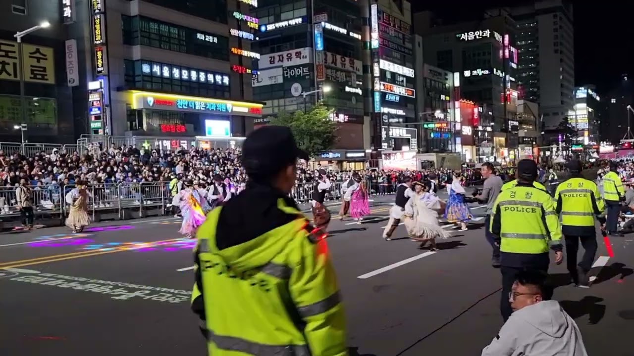 Cheonan World Dance Festival 2023 Ecuador  en las calles de Corea del Sur - Llactapi Jatarishu