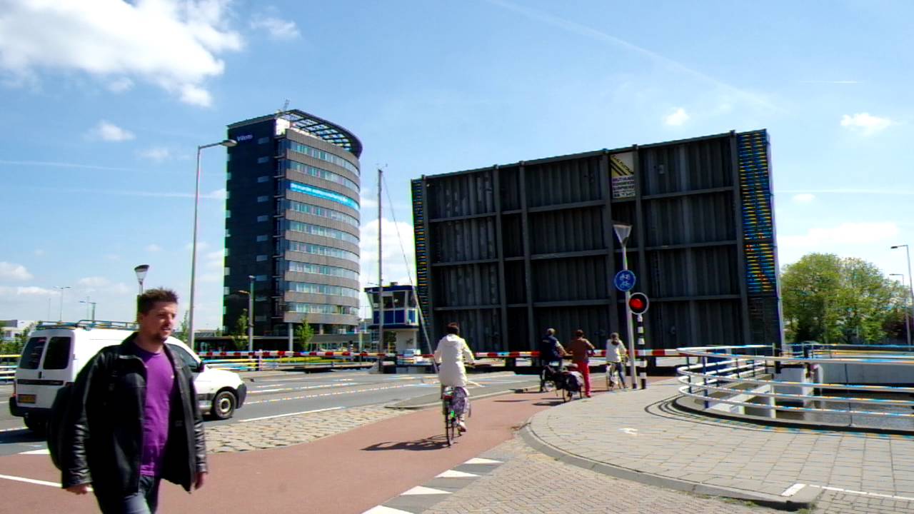 Brugopening Hermesbrug Leeuwarden (Ljouwert) Basculebrug/ Drawbridge/ Pont Basculant/ Zugbrücke