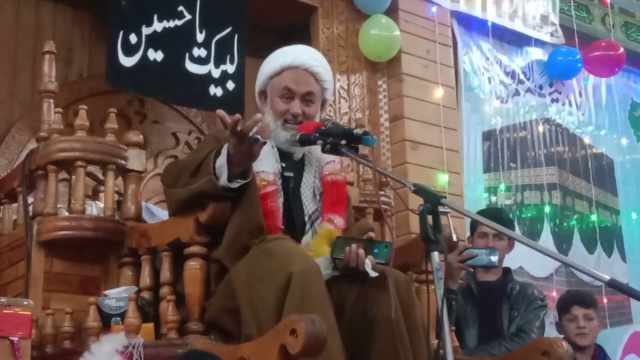 maroof alim e deen alama shakh jawad hafizi jashan e molod kaba sy khatab kar rahy hn