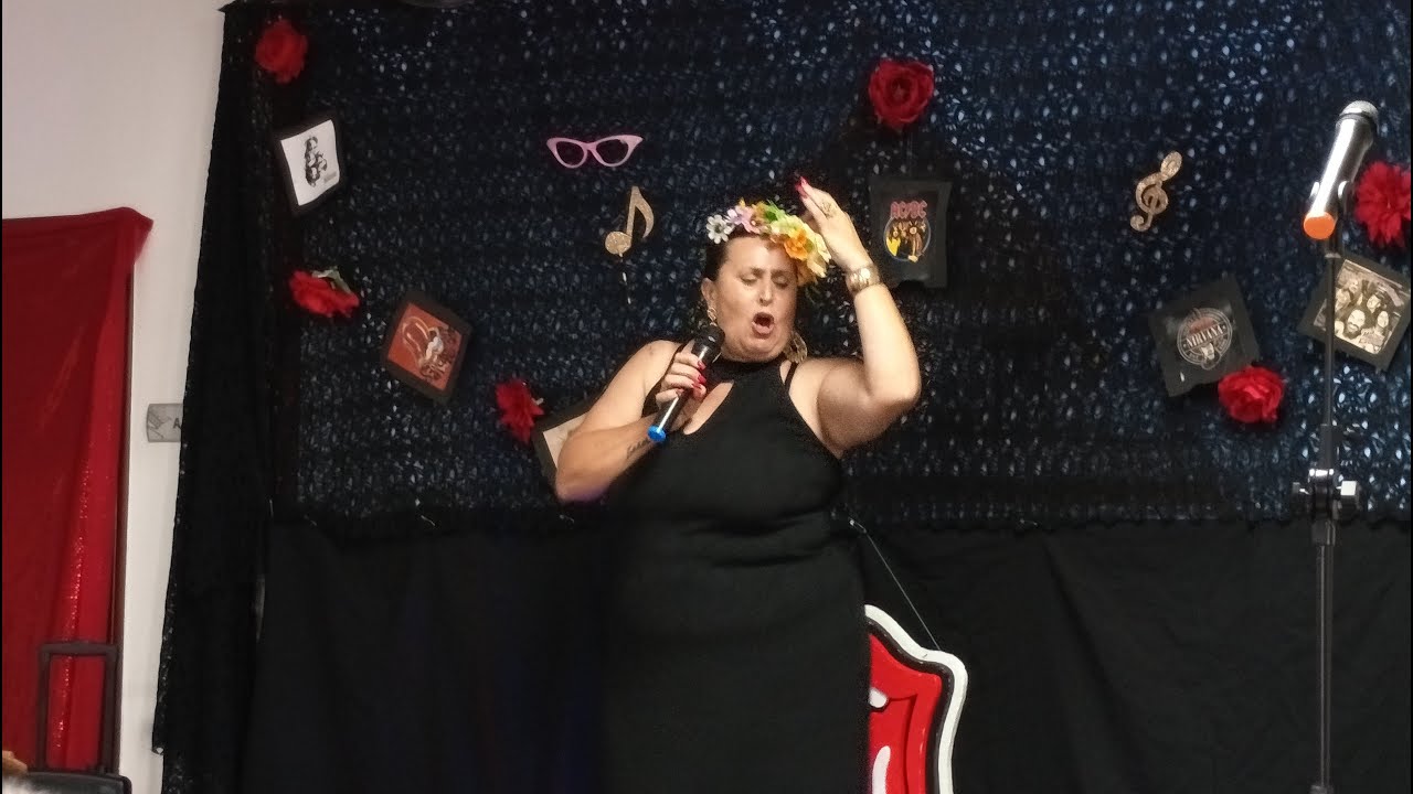 VIVO CANTANDO - MARI VIGO - Lía (Ana Belén)