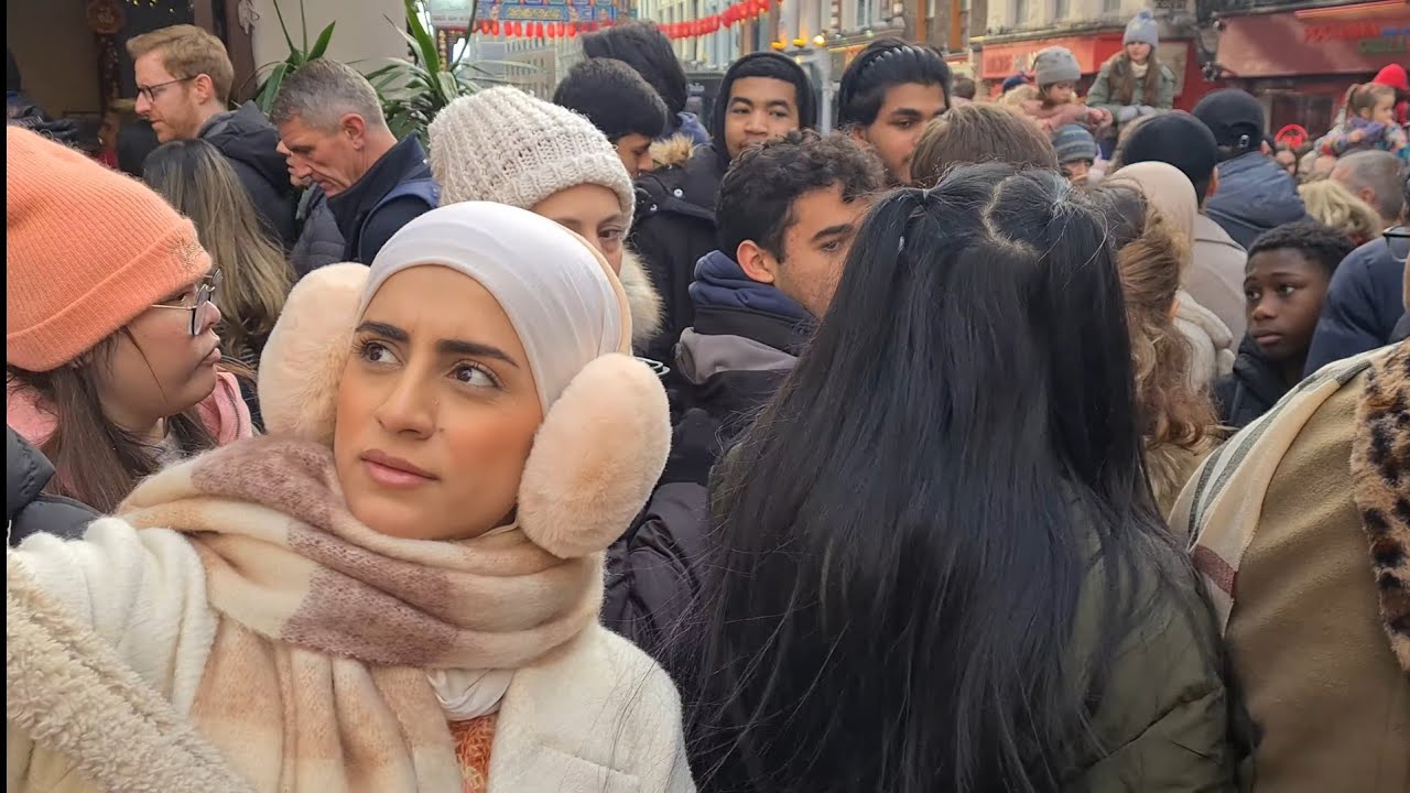 🇬🇧 CROWDED LONDON STREETS DURING CHINESE NEW YEAR 2023, CHINATOWN LONDON, 4K