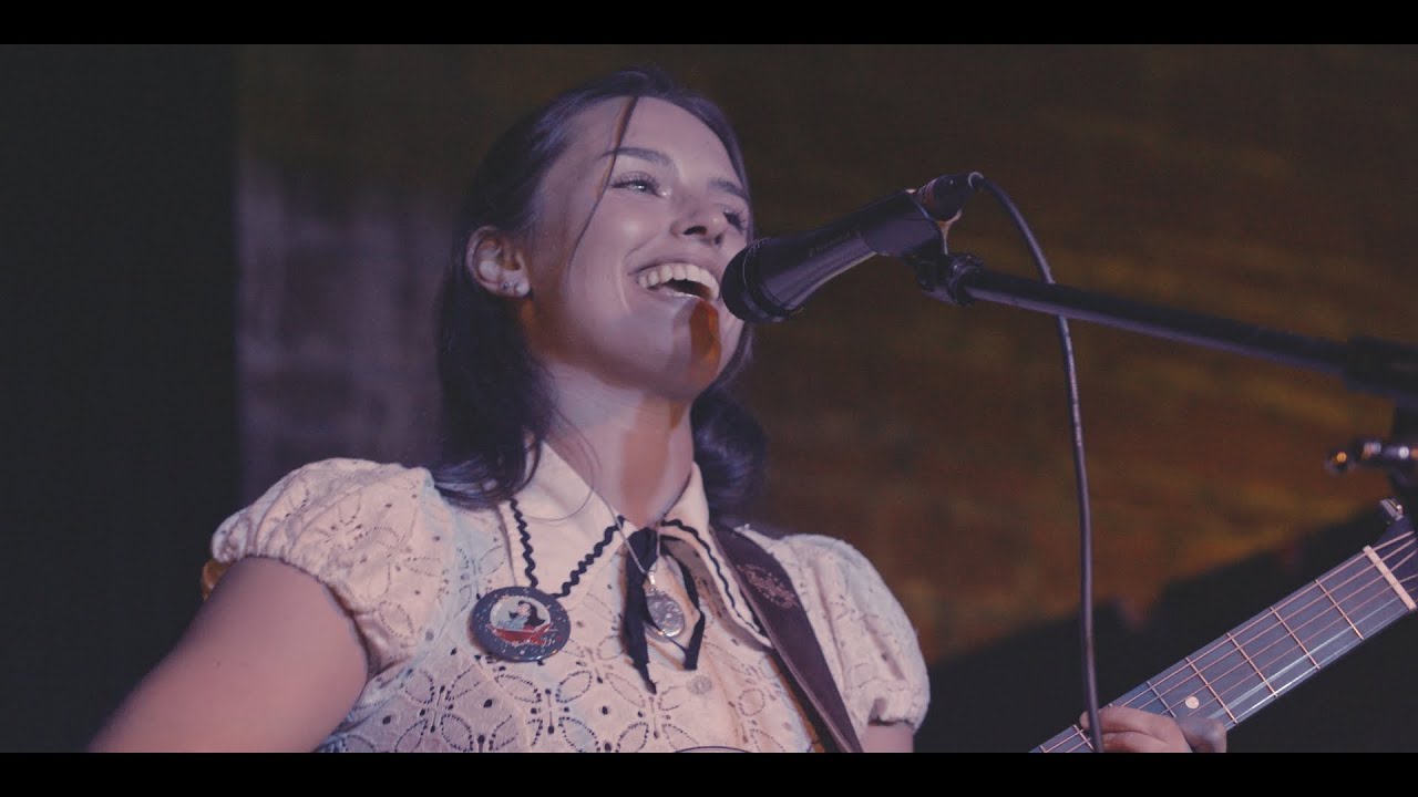Paper Crown - Leah Jane (Music Video)