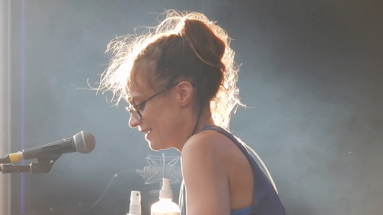 Fiona Apple live 