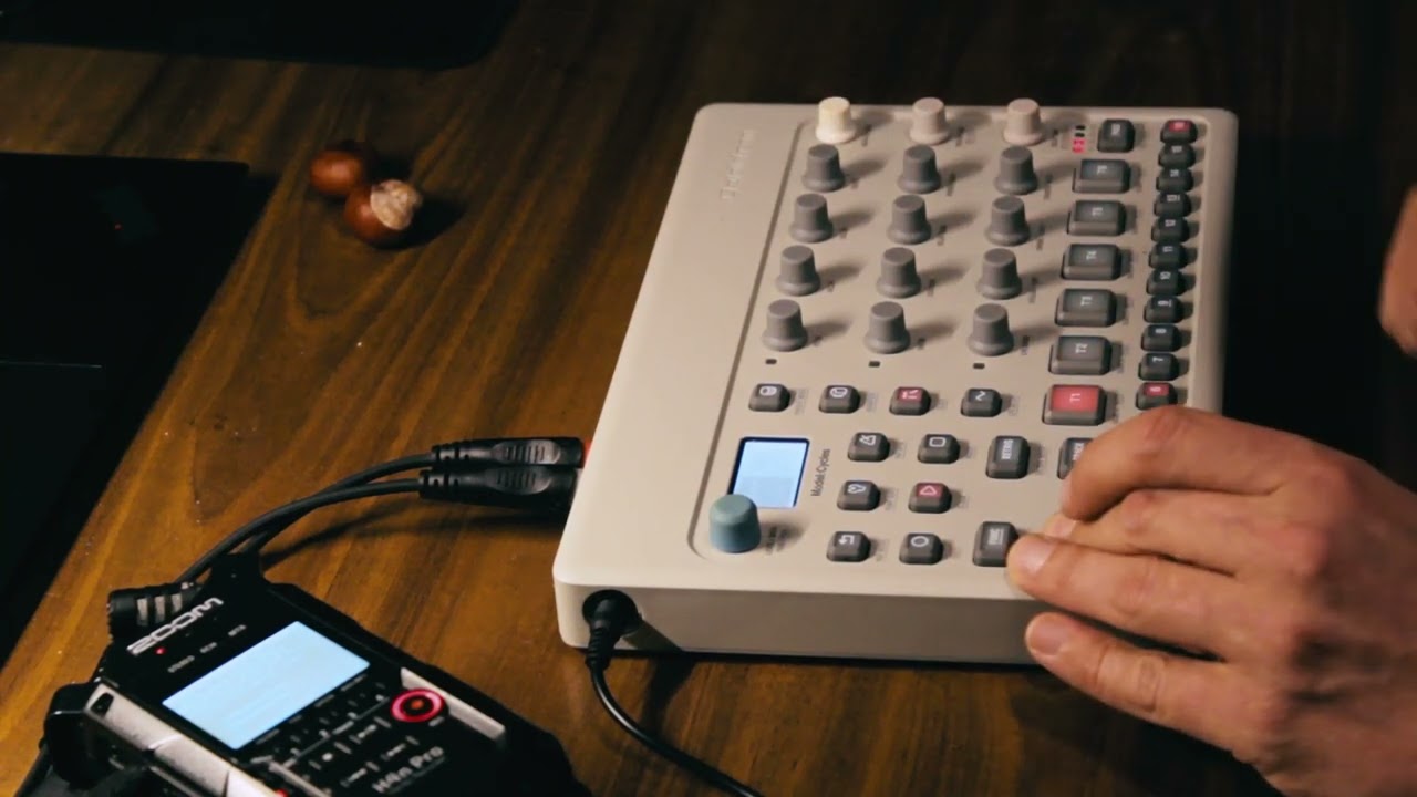 mic - retreat // elektron model:cycles