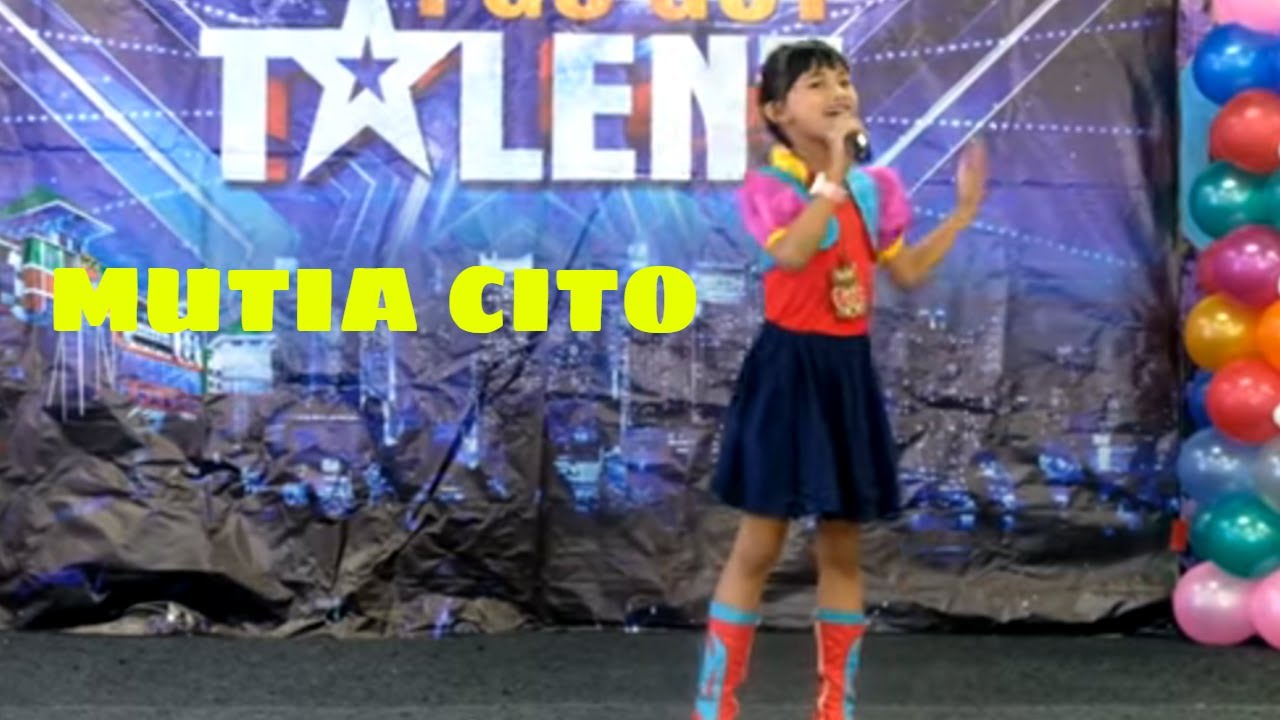KEPOMPONG (Cover) Sindentosca,  Mutia Cito menyanyi di Fun World PGC