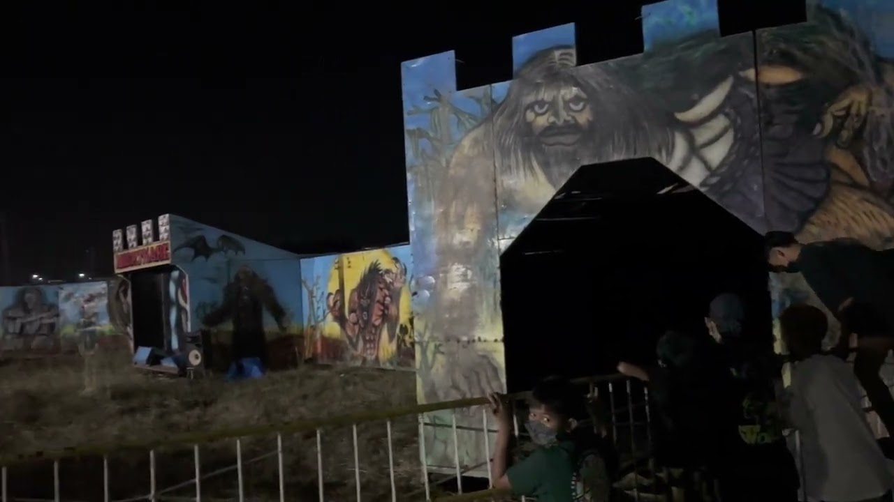 funny horror train