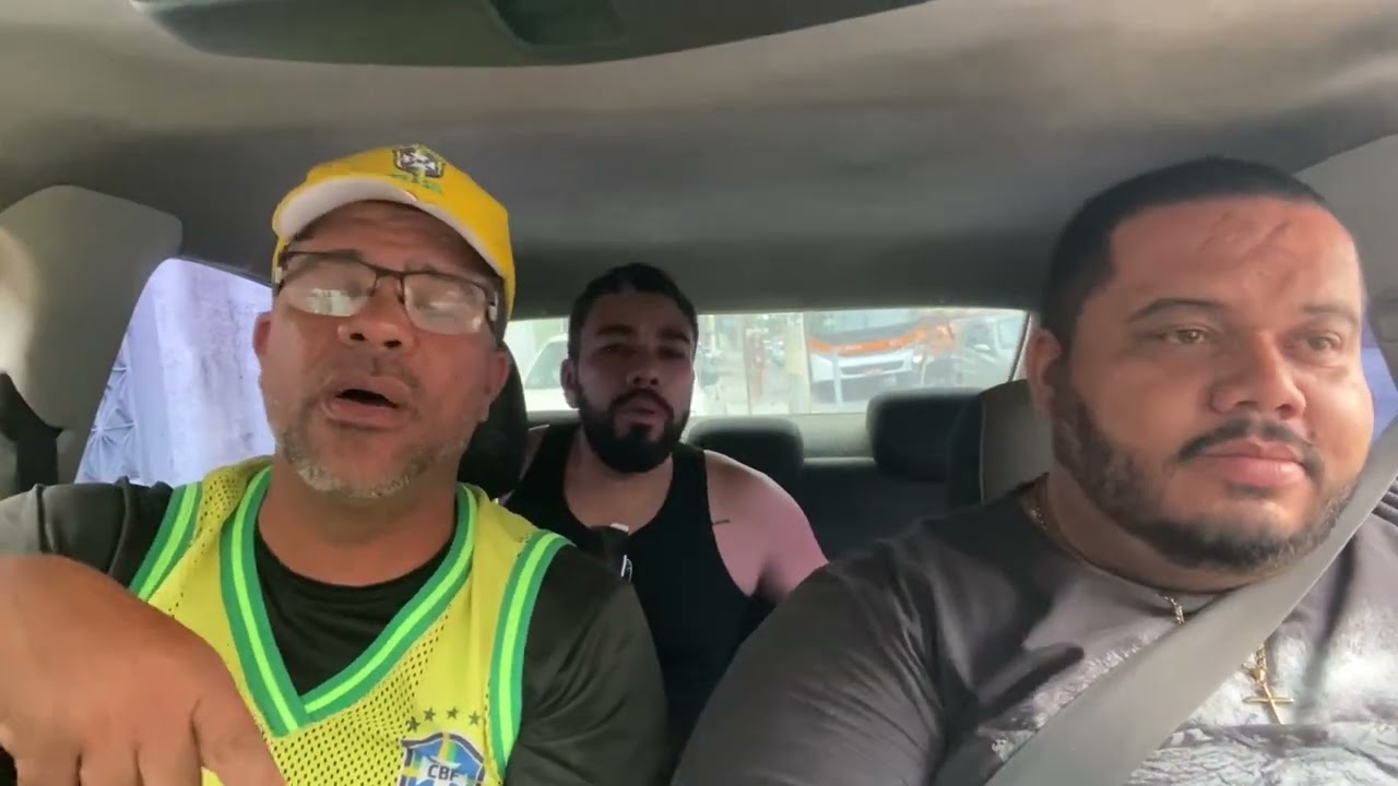 Passageiro se recusa em colocar o cinto de seguran&ccedil;a no carro do Uber ￼