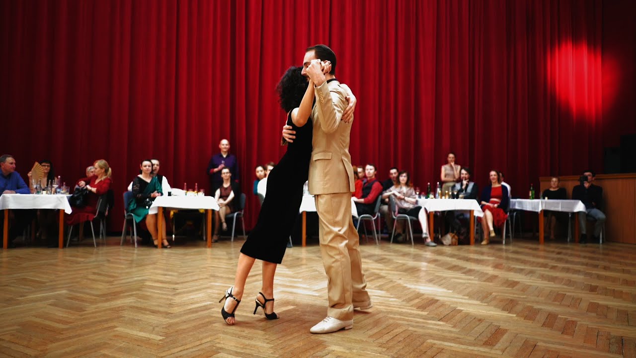 Lorena Tarantino & Gianpiero Galdi - Uno