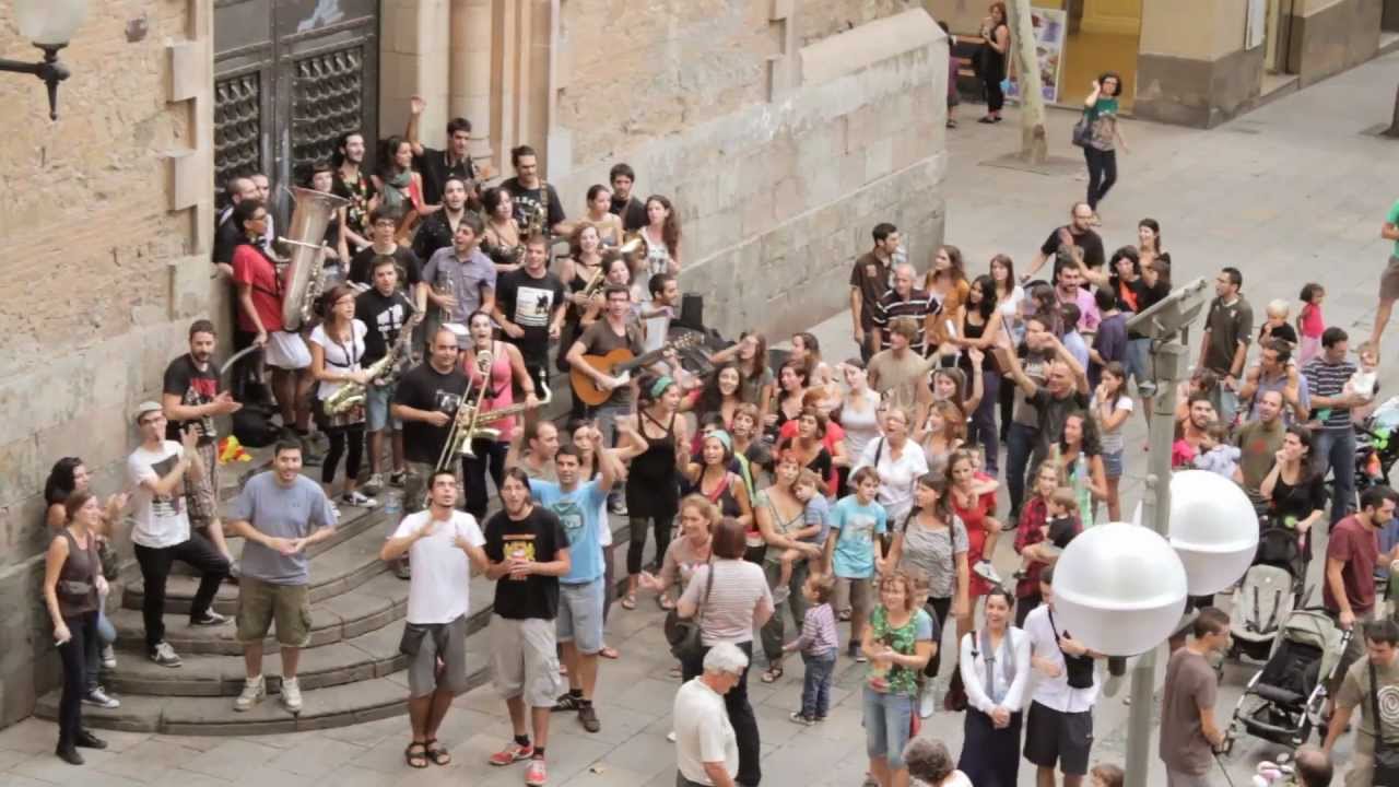 Tocant per Gr&agrave;cia (CMG) - Qualsevol Nit Pot Sortir El Sol (Jaume Sisa)
