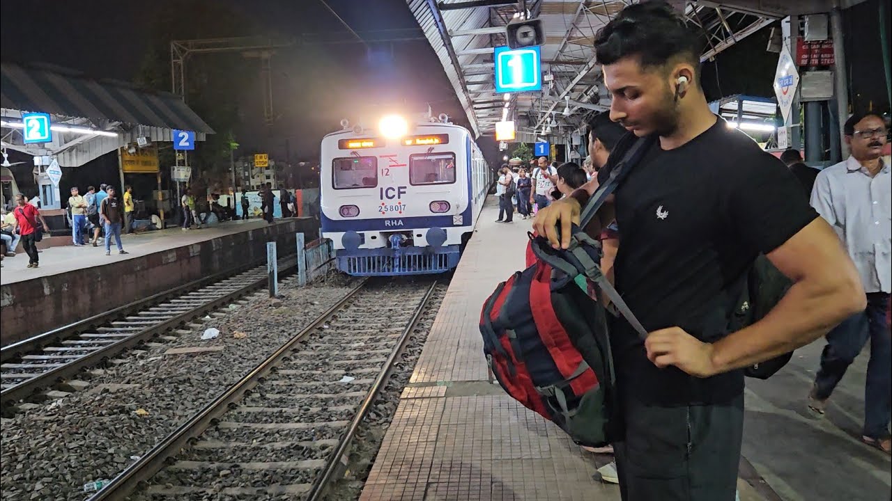 31637 Sealdah Ranaghat Galloping AC Local & 33761 Sealdah Ranaghat AC Local Via Bangaon Junction 