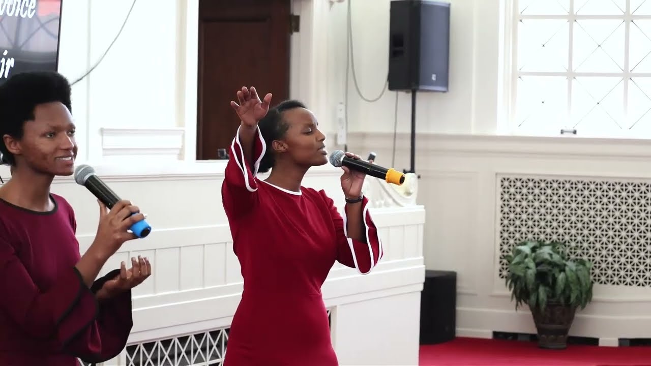 Uwiteka Shimwa ko Wabinyemereye - Voice of Praise Choir (USA)