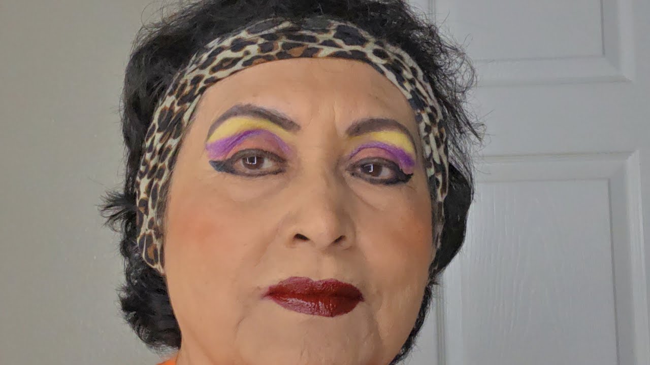 ASMR Maquillandome  y chicle!