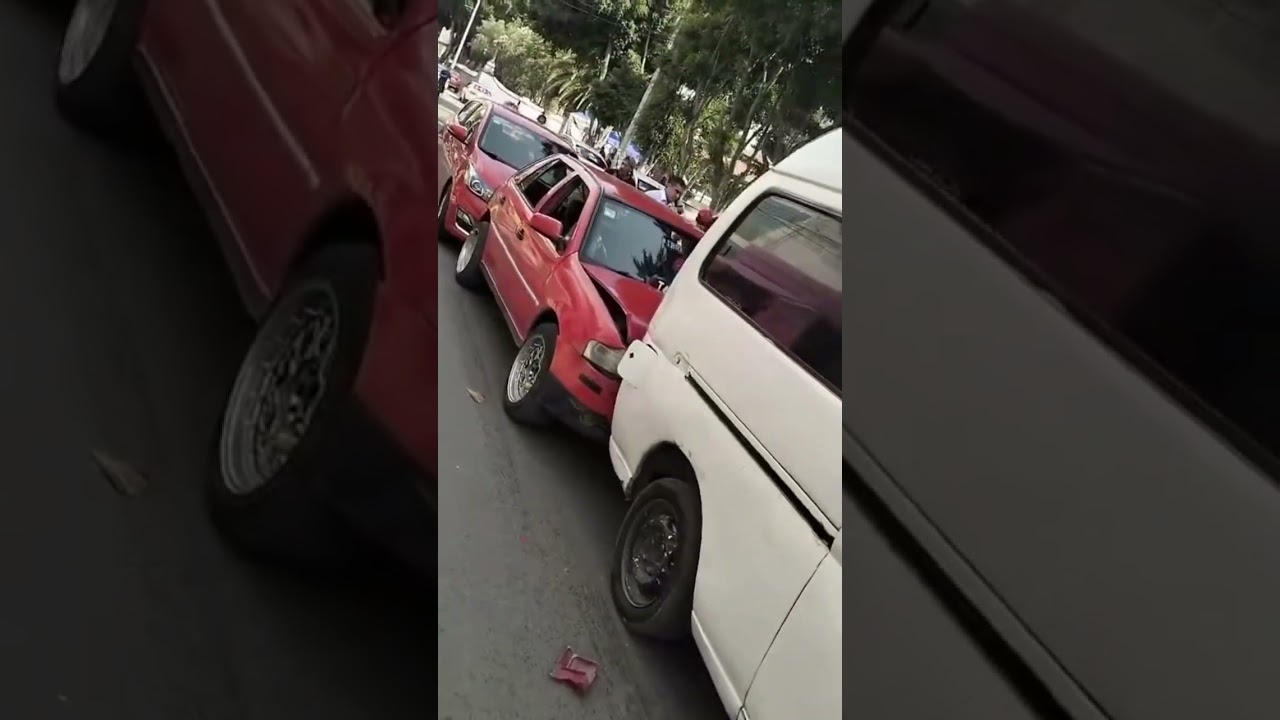 Accidente en Tulpetlac #ecatepec ocasionado por la falta de mantenimiento en veh&iacute;culos del gobierno.