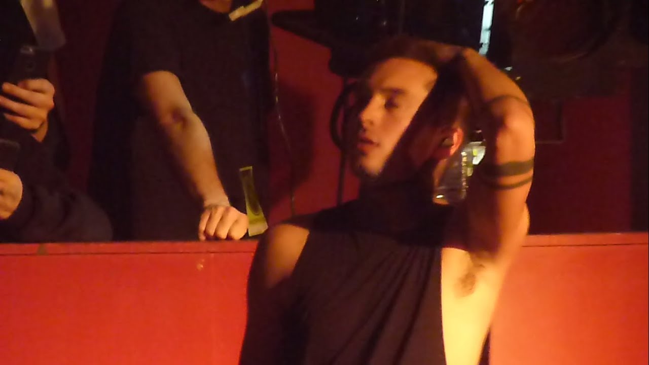 Twenty One Pilots - Car Radio (HD)(Live @ Shepherd's Bush Empire, London. 06/11/2015)