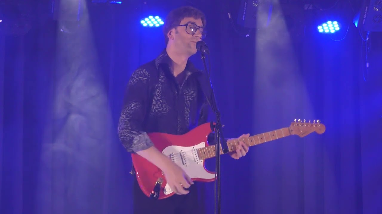 Shadowing Hank. 20 Don’t make my baby blue. Scarborough Gala 19 June 2022 Featuring Justin Daish