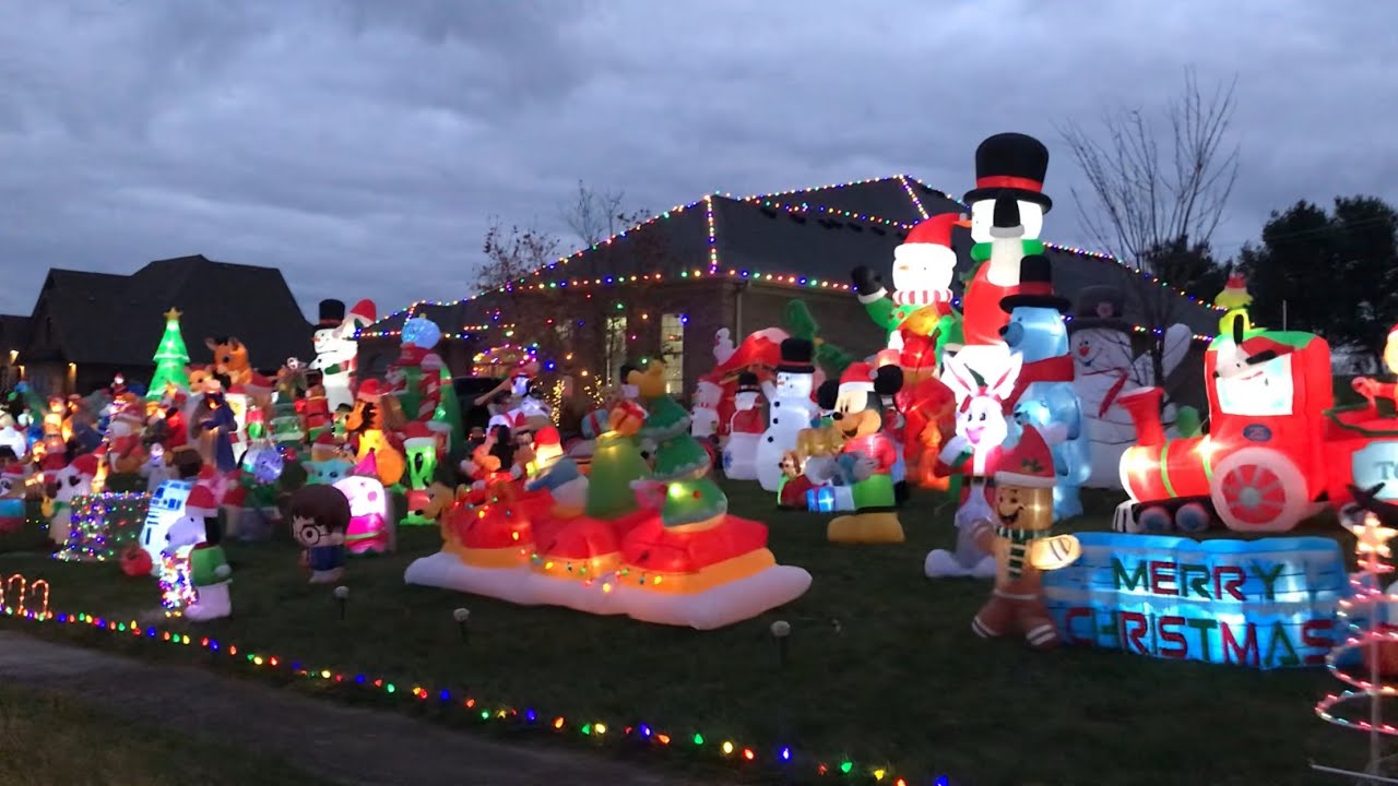 These People Really Love Christmas To The Max