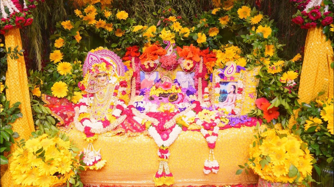 आज वन नीकौ रास बनायौ , व्यास वाणी पद - उत्तरार्द्ध - 432 - 446