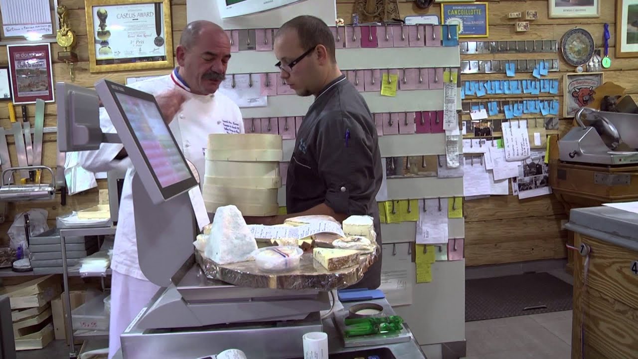 Mr Bernard // Documentaire sur Bernard Mure Ravaud // Fromagerie les Alpages // Grenoble