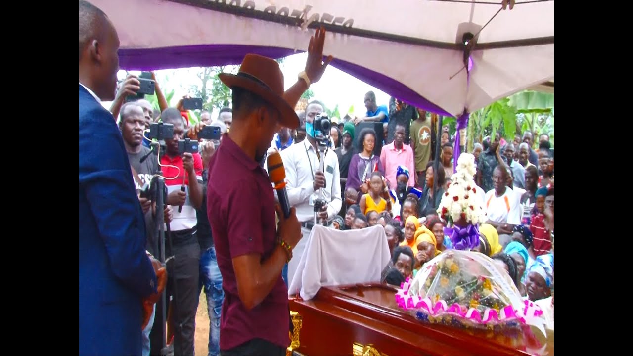 Hassan Nduga yegayilidde omuzimu gwa Lady Grace okuwolera eri omuyimbi wetima eyabalekelera,