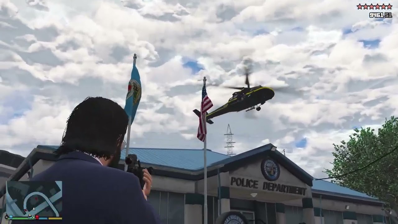 GTA V: Michael's Family & Dave, Steve 10 Star Cop Battle + Escape