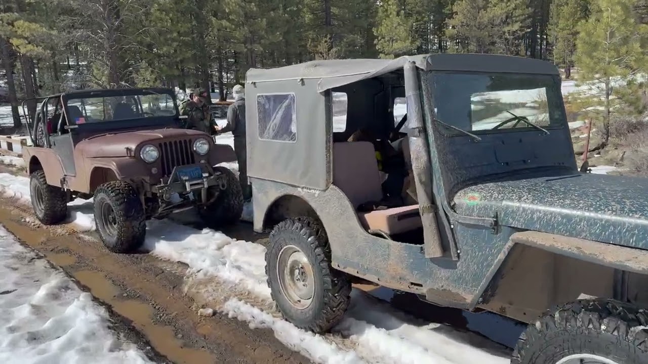 Flat Fender Jeep Snow Play in the Tahoe National Forest