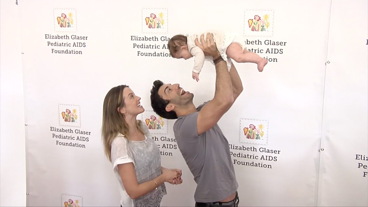 Justin Baldoni & Emily Foxler 