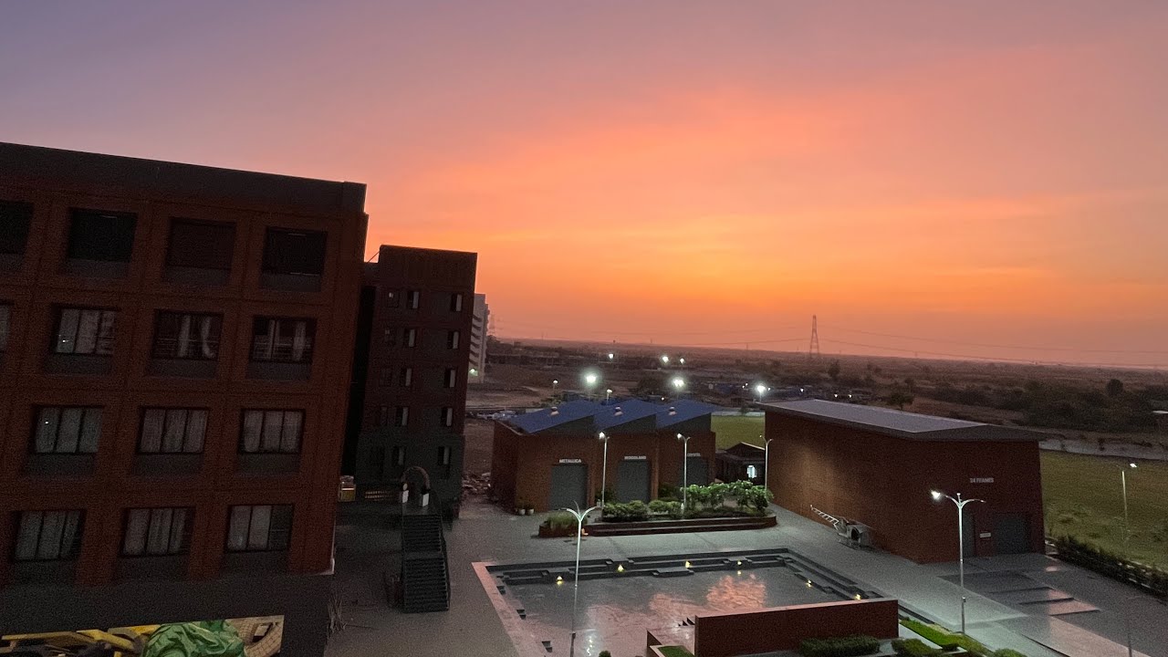 Guys Feba college chod rahi hai hai🥺❤️‍🩹or ye mera last vlog hai @ParulUniversity @ALiTA.9915