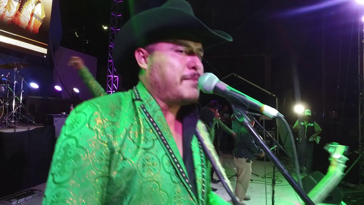 Huapangueros De Hualahuises-La Bella y Bella #Live #Linares
