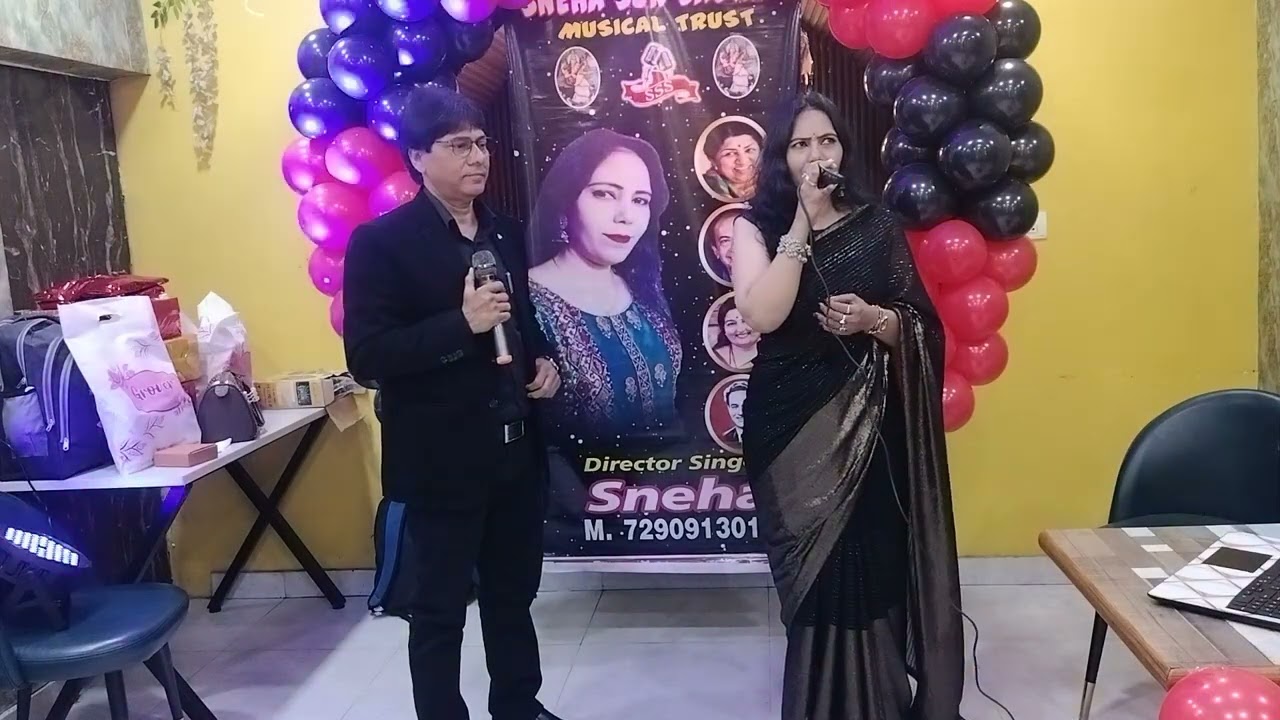 Mithi Mithi Sardi hai.. My.So. Beautiful ❤️ Song... Best Singer Mr Ashok Sahay ji 🙏.. Sneha Shree 🌹