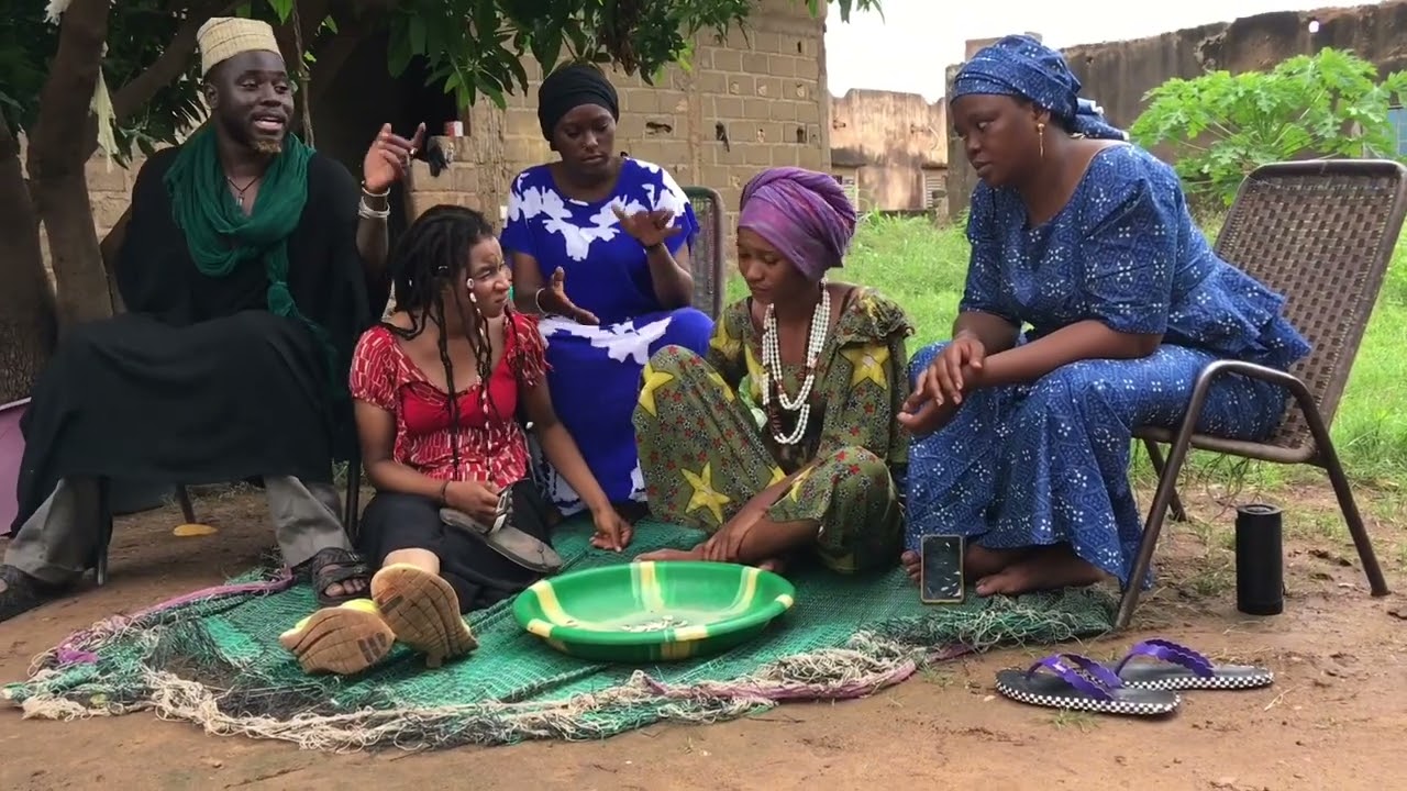 Kadi koloni chez Maiga pour tout mélanger 😂😂😂mais foune est là😂😂