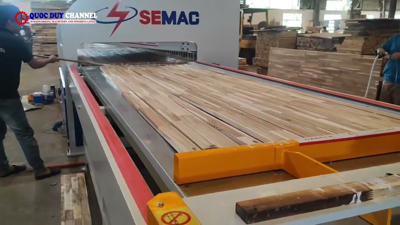 Cùng Quốc Duy Đi Giao Máy Ghép Ván Cao Tần Khổ 3M Tại Bình Định