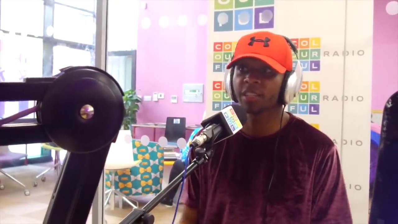 MEE   HYPE HQ / COLOURFUL RADIO