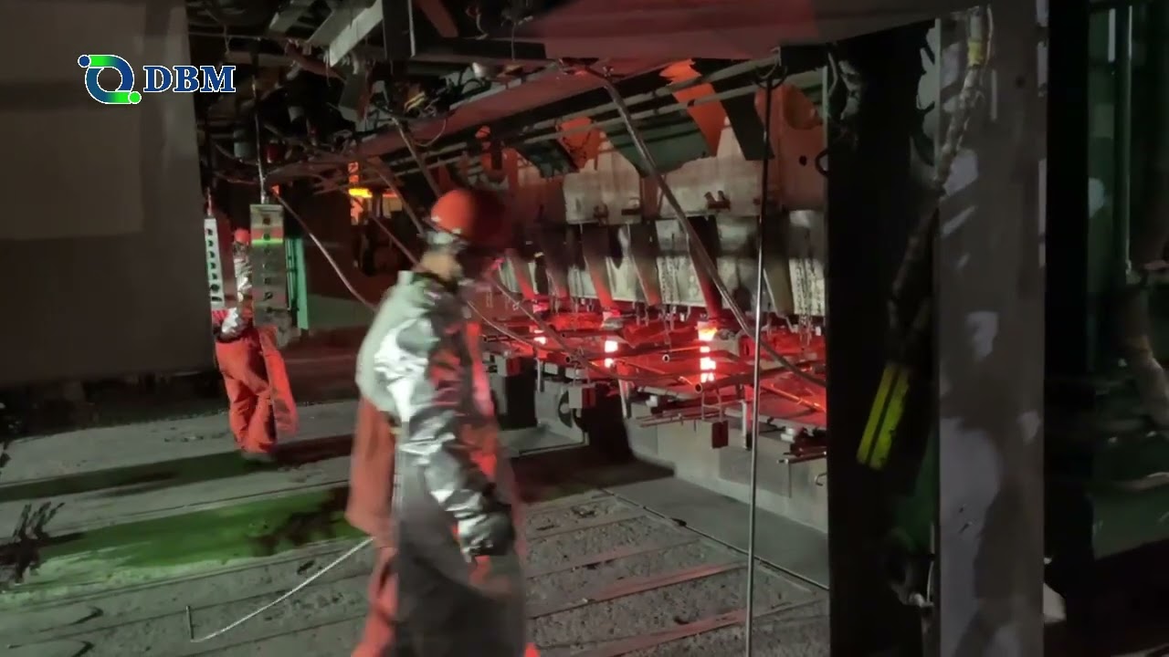 Automatic slag adding system for continuous casting