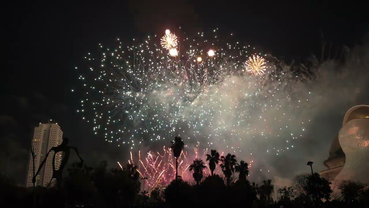 Nit del Foc Valencia Fallas 2026 [4K] - Pirotecnia Valenciana