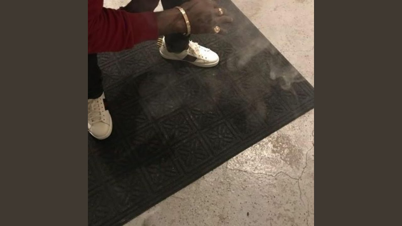 Gucci On Feet (feat. Bozz Steele, Chrome)