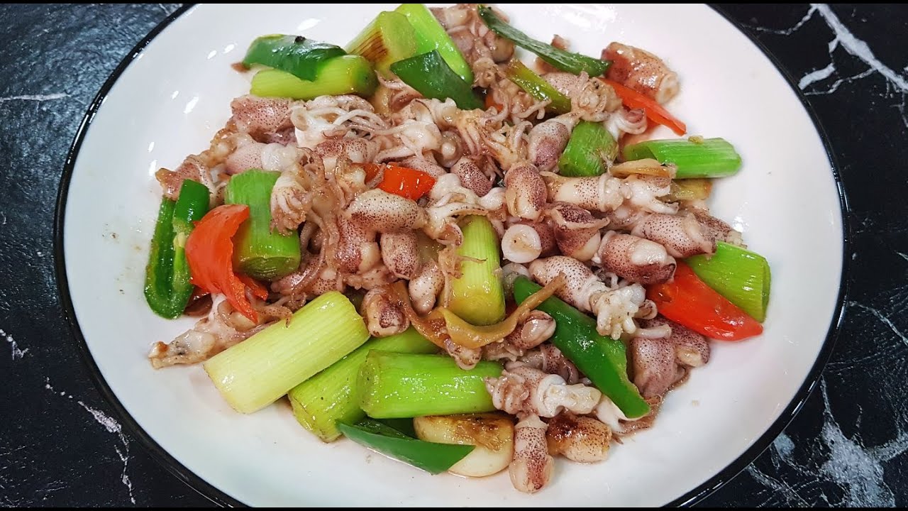 家常菜【葱爆墨鱼仔】【Baby Cuttlefish with Ginger and Onions 】