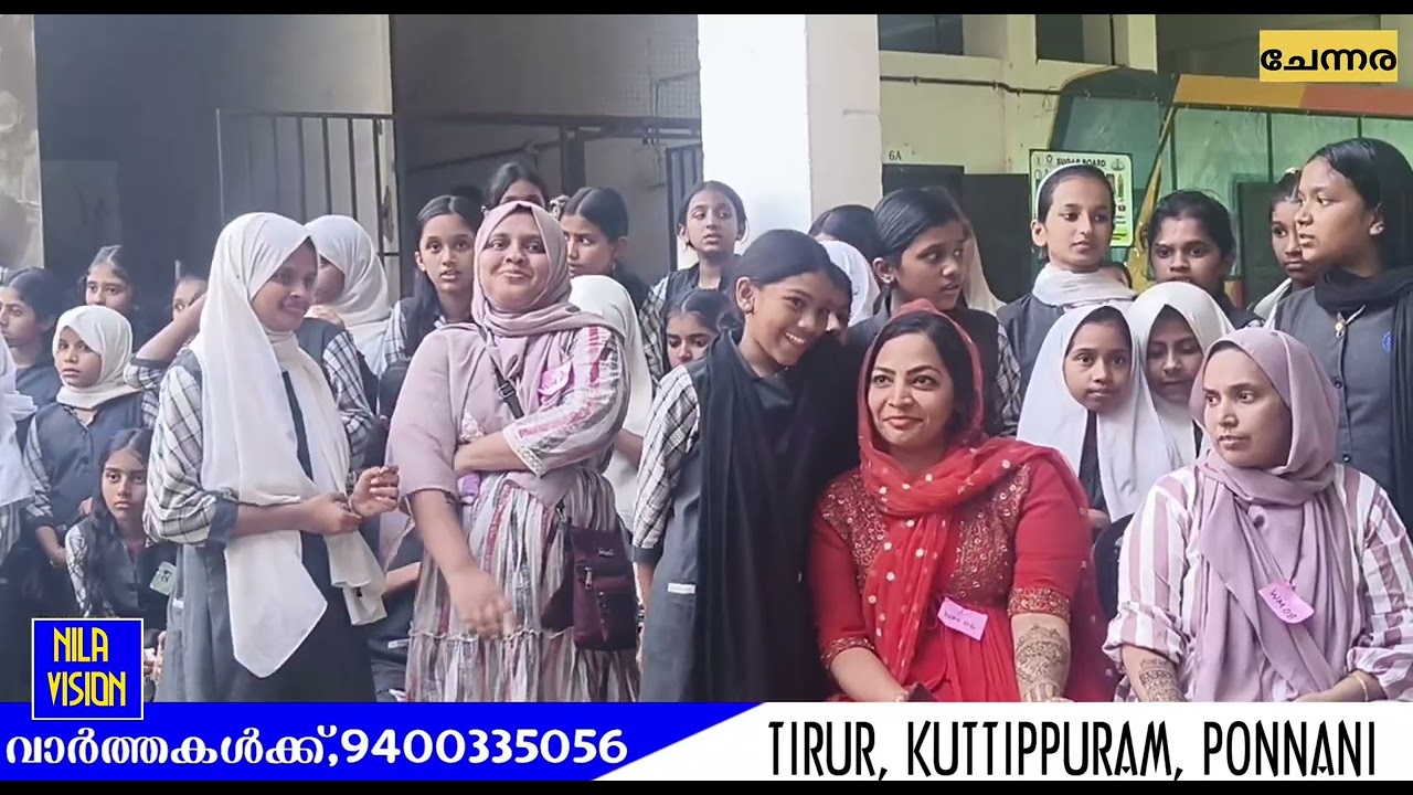 അമ്മമാരുടെ കൈകളിൽ സ്നേഹത്തിന്റെ മൈലാഞ്ചിച്ചുവപ്പണിയിച്ച് കുരുന്നുകൾ
