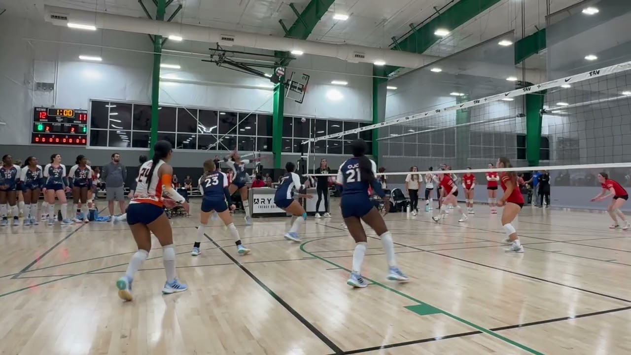 Madelyn (MJ) Johnson, Setter, Houston Juniors 18 Premier, Ridge Point HS, Class of 2026