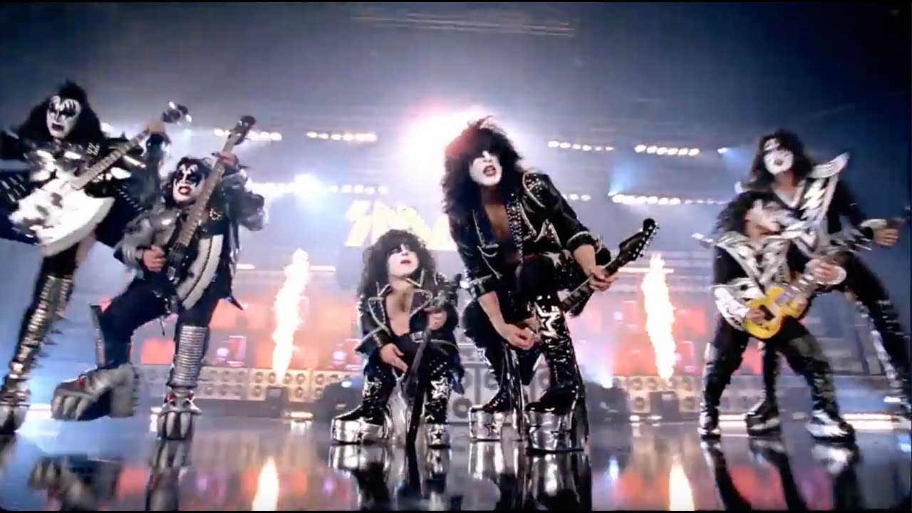 Реклама KISS Super Bowl Dr. Pepper Cherry с MINI KISS