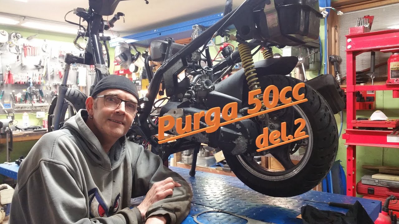 Eu moped purga 50cc. Del 2. Dags att rengöra variatorn.