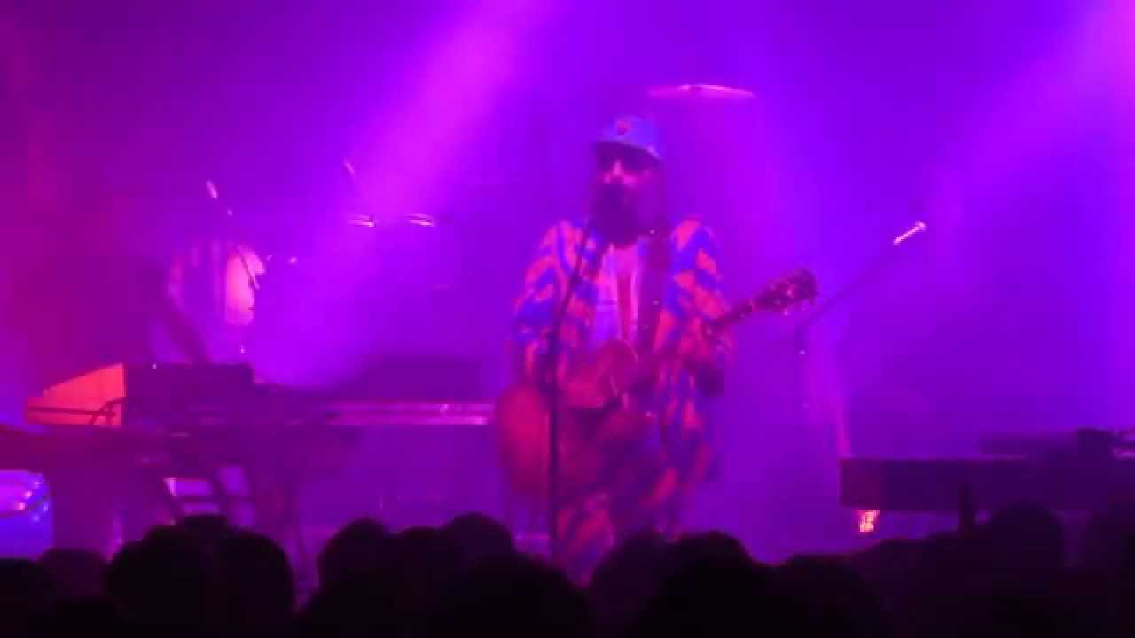 S&eacute;bastien Tellier - Cochon Ville Live