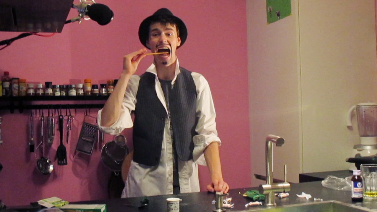 Cooking w. YOLOnline | Weird Japanese Food Items