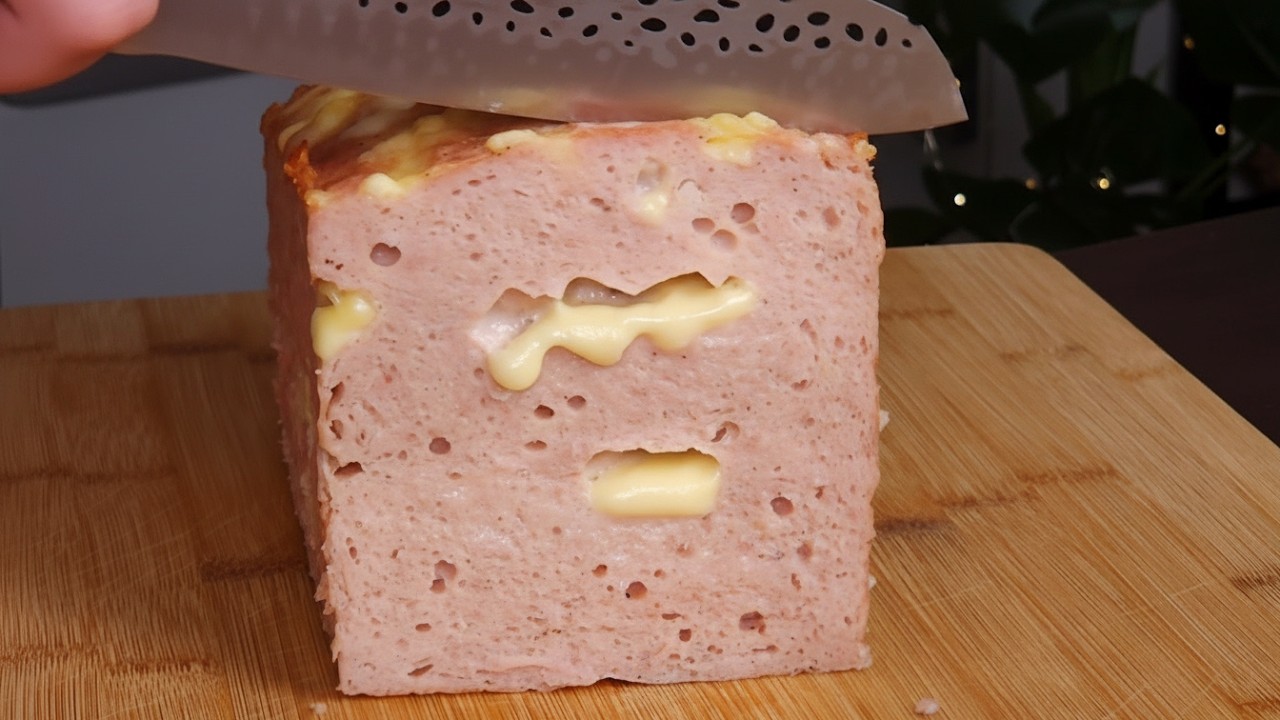 Приготовьте сочный мясной рулет самостоятельно – простой рецепт, как у мясника!